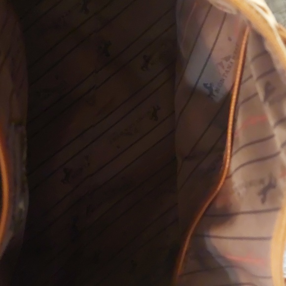 Weekender - Picture 2 of 7